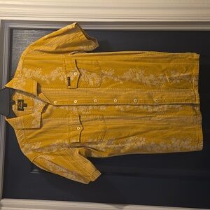 Wrangler Billabong Small Mustard Button up short sleeve shirt